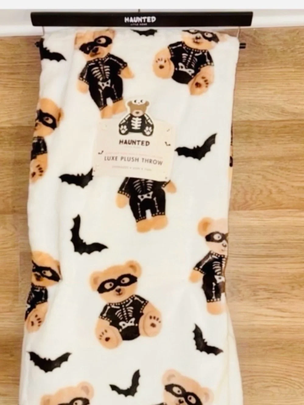 NWT VIRALHalloween teddy bear oversized plush throw blanket and matching mug